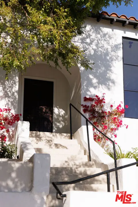 4300 Ambrose Avenue, Los Angeles, CA 90027 - #3