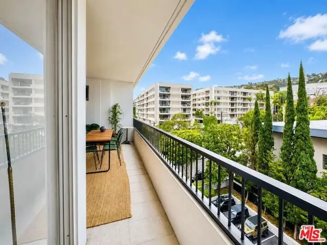 1100 Alta Loma Road #902, West Hollywood, CA 90069 - #2