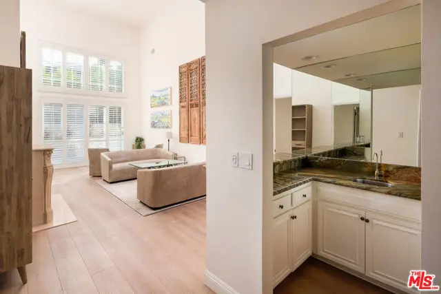 2337 Fox Hills Drive #102, Los Angeles, CA 90064 - #3
