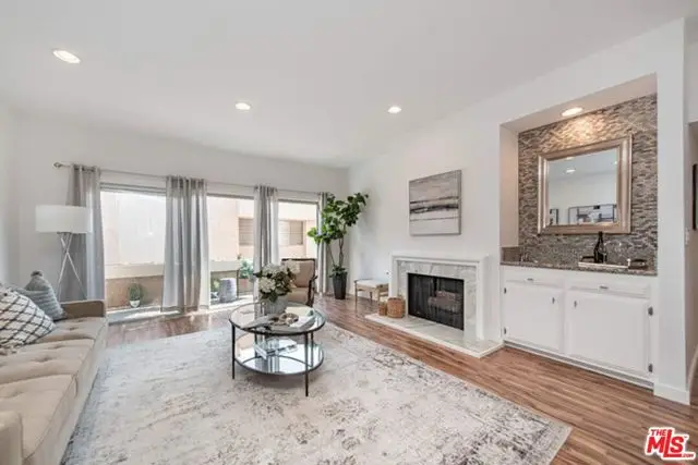 5139 Balboa Boulevard #203, Encino, CA 91316 - #3