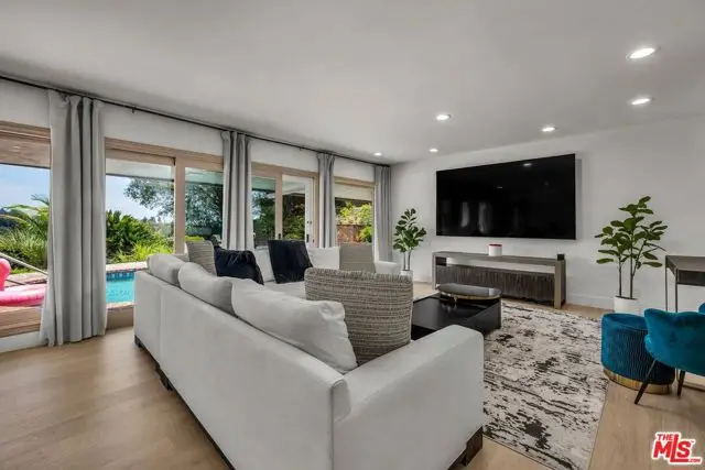 2144 Banyan Drive, Los Angeles, CA 90049 - #3