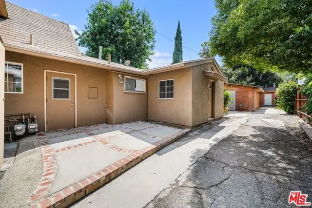 6041 Cleon Avenue, North Hollywood, CA 91606 - #3