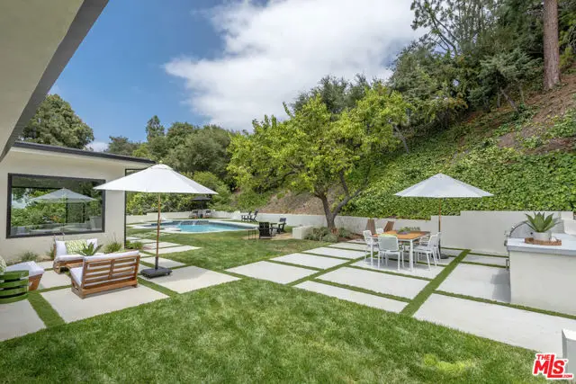 3218 Fond Drive, Encino, CA 91436 - #2