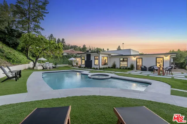3218 Fond Drive, Encino, CA 91436 - #3