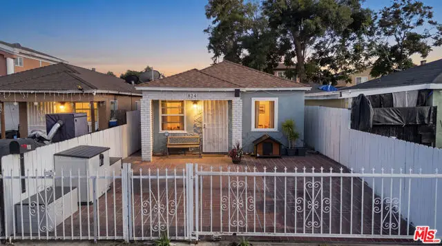 824 W Palmer Street, Compton, CA 90220 - #1