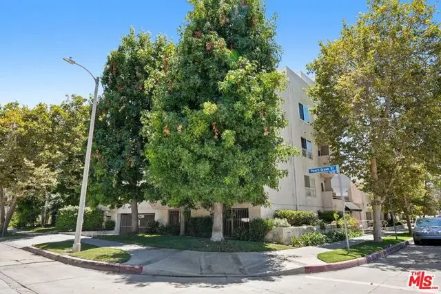 11230 Peach Grove Street #208, North Hollywood, CA 91601 - #1
