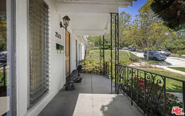 2315 Nella Vista Avenue, Los Angeles, CA 90027 - #2