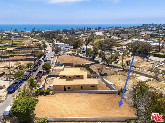 629 N Las Casas Avenue, Pacific Palisades, CA 90272 - #1