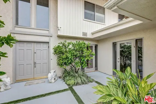 2544 Angelo Drive, Los Angeles, CA 90077 - #3
