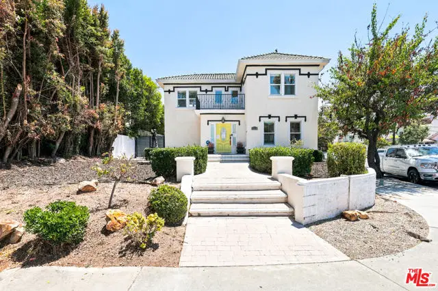 570 S Van Ness Avenue, Los Angeles, CA 90020 - #1