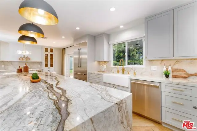 6051 Sadring Avenue, Woodland Hills, CA 91367 - #2