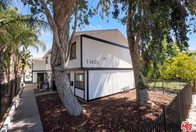 11425 Tiara Street, North Hollywood, CA 91601 - #2