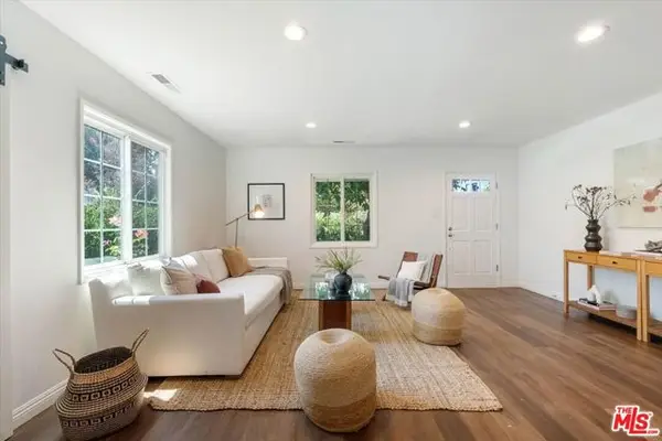 17453 Burbank Boulevard, Encino (los Angeles), CA 91316