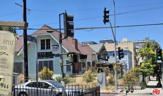 869 Irolo Street, Los Angeles, CA 90005 - #3