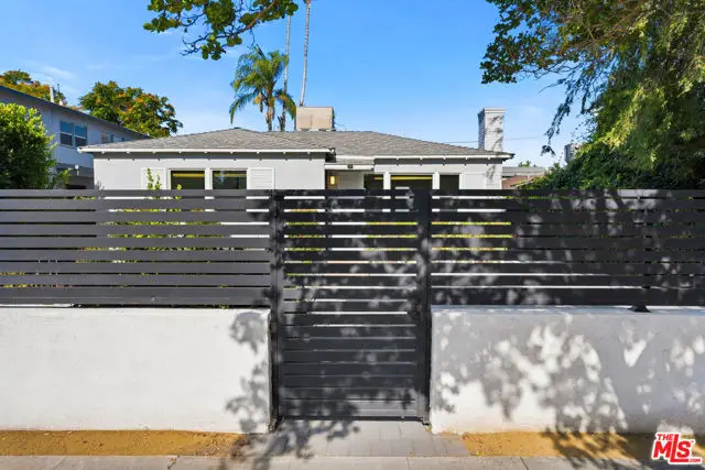 5438 Colfax Avenue, Valley Village, CA 91601 - #3