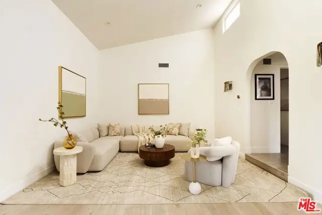 8455 Fountain Avenue #504, West Hollywood, CA 90069 - #2