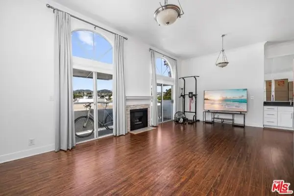 12001 Goshen Avenue #303, Los Angeles, CA 90049
