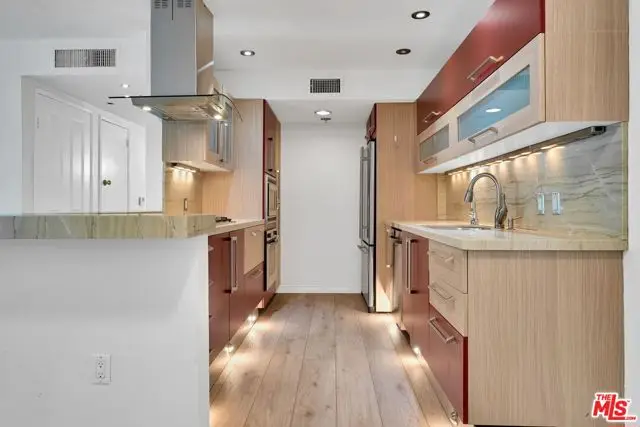 4501 Cedros Avenue #206, Sherman Oaks, CA 91403 - #3