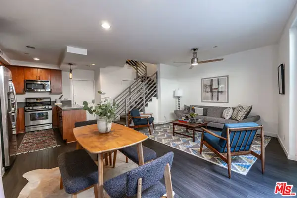 10735 Bloomfield Street #5, Los Angeles, CA 91602