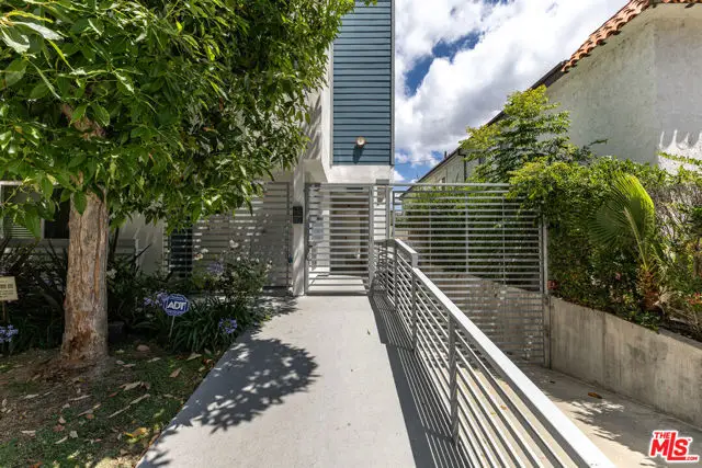 10735 Bloomfield Street #5, North Hollywood, CA 91602 - #2