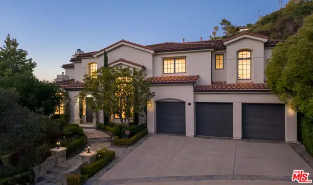 3686 Benedict Canyon Lane, Sherman Oaks, CA 91423 - #3