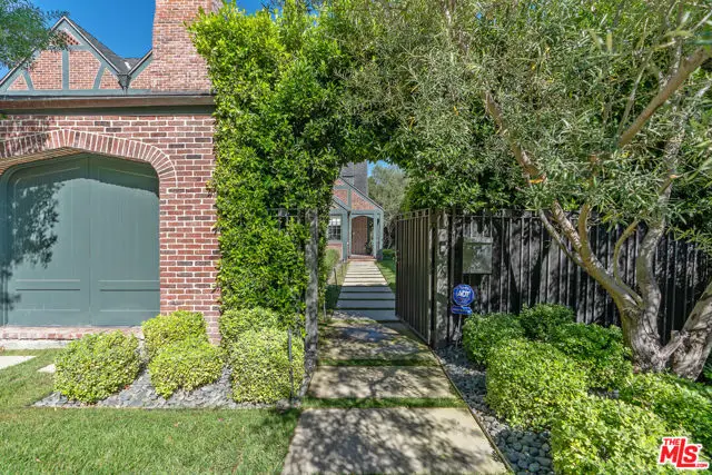 560 S Bronson Avenue, Los Angeles, CA 90020 - #2