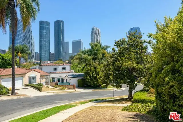 10328 Louisiana Avenue, Los Angeles, CA 90025 - #2