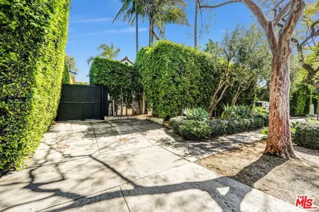934 N Sweetzer Avenue, West Hollywood, CA 90069 - #1