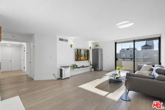 600 W 9th Street #1214, Los Angeles, CA 90015 - #1