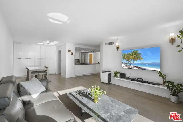 600 W 9th Street #1214, Los Angeles, CA 90015 - #2