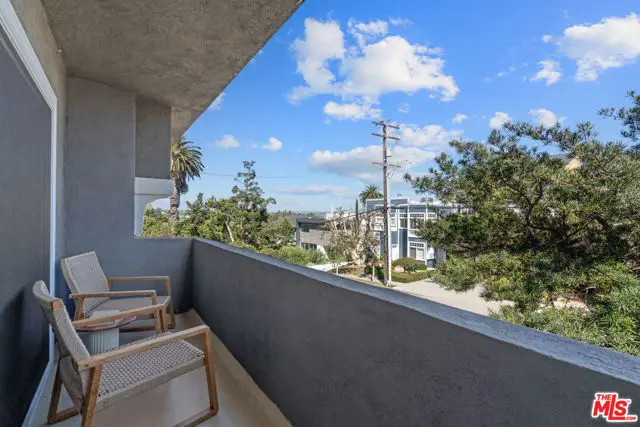 423 Pier Avenue #4, Santa Monica, CA 90405 - #2
