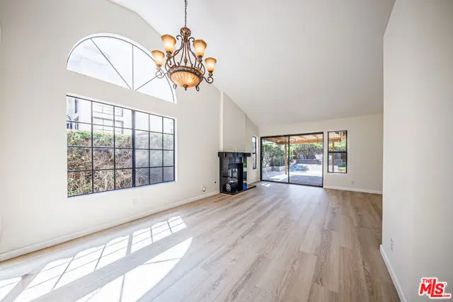 15632 Meadow Drive, Santa Clarita, CA 91387 - #2
