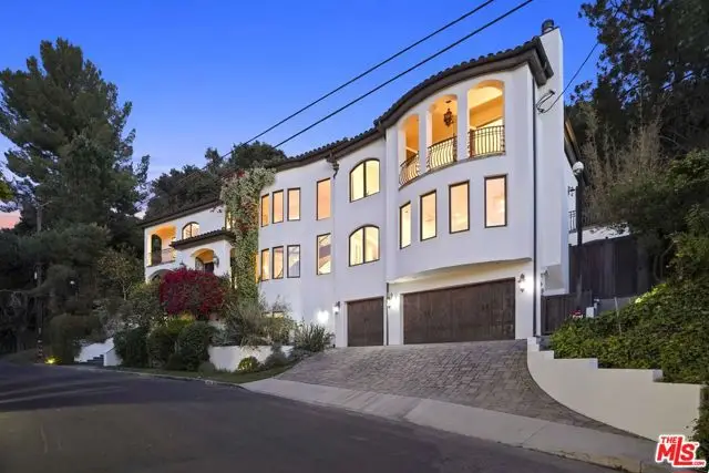 10940 Terryview Drive, Studio City, CA 91604 - #2