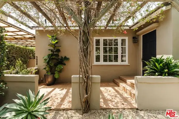 9008 Elevado Street, West Hollywood, CA 90069