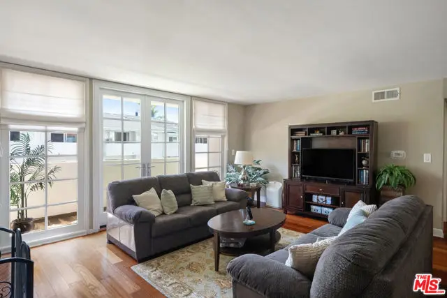 1430 Colby Avenue #102, Los Angeles, CA 90025 - #3