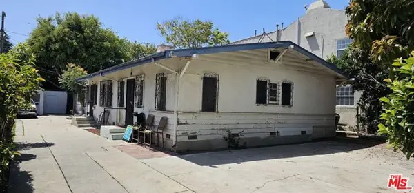 1243 N Beachwood Drive, Los Angeles, CA 90038