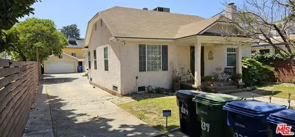 1239 N Beachwood Drive, Los Angeles, CA 90038