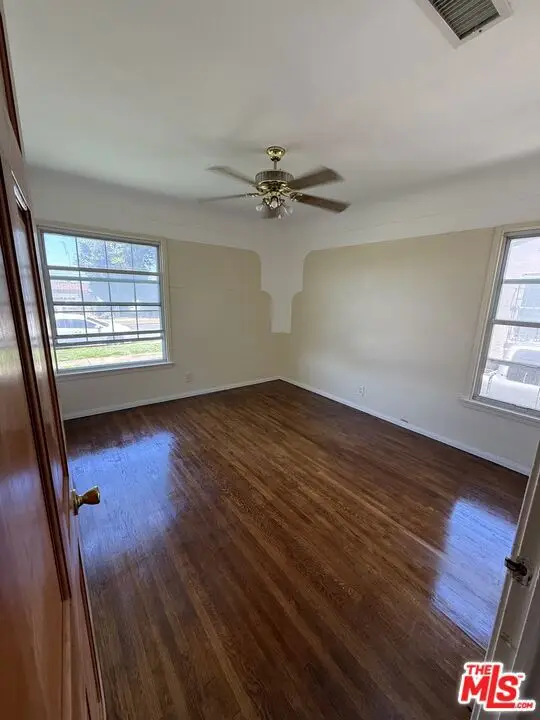 10318 S Manhattan Place, Los Angeles, CA 90047 - #3