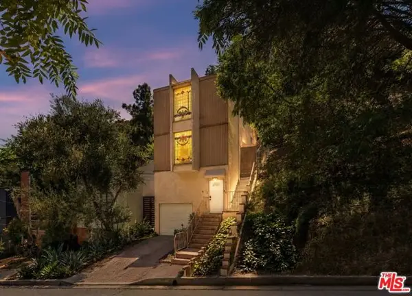 8824 Wonderland Avenue, Los Angeles, CA 90046