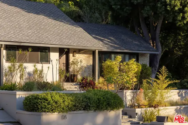 1646 San Ysidro Drive, Beverly Hills, CA 90210