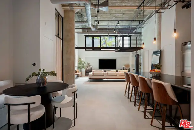 330 W 11th Street #104, Los Angeles, CA 90015 - #1