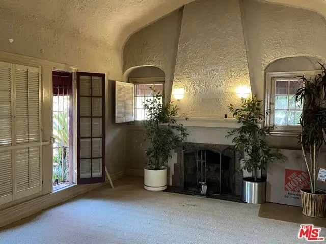 547 N Irving Boulevard, Los Angeles, CA 90004 - #3