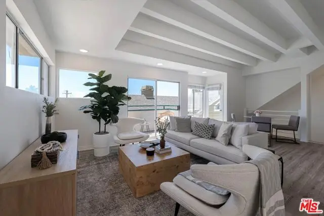 245 Hollister Avenue #1, Santa Monica, CA 90405 - #2