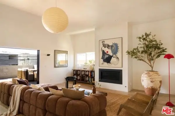 2411 Abbot Kinney Boulevard, Los Angeles, CA 90291