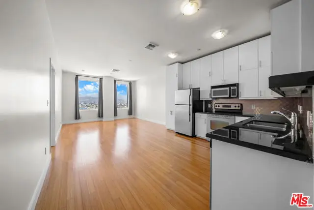 3810 Wilshire Boulevard #1801, Los Angeles, CA 90010 - #2