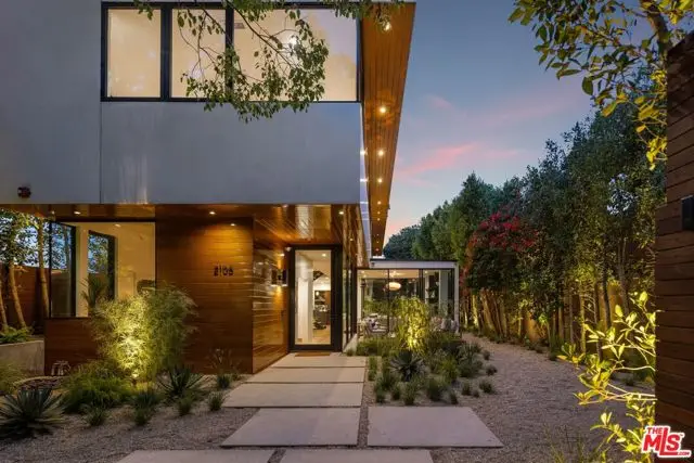 2106 Glyndon Avenue, Venice, CA 90291 - #2