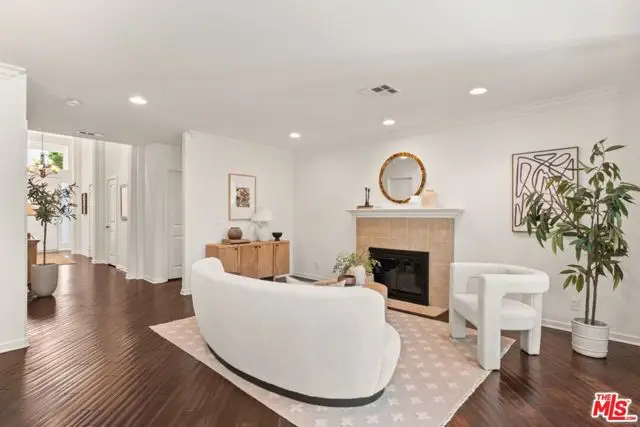 14830 Huston Street, Sherman Oaks, CA 91403 - #3