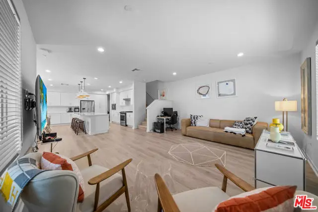 162 Novel, Irvine, CA 92618 - #3