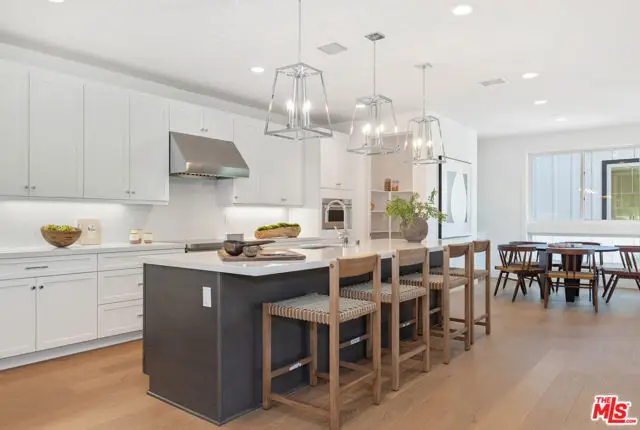 4328 Wilkinson Avenue, Studio City, CA 91604 - #3