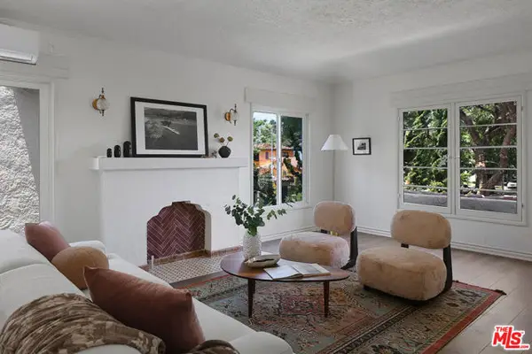 3118 W 43rd Place, Los Angeles, CA 90008